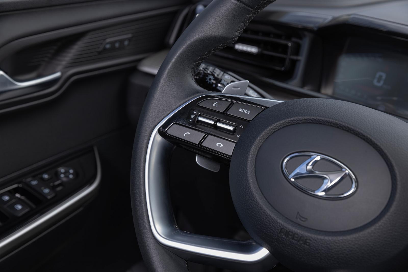 Lẫy chuyển số xe Hyundai Custin .
