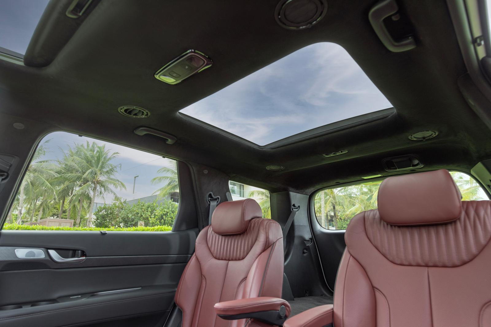 Cửa sổ trời xe Hyundai Palisade.