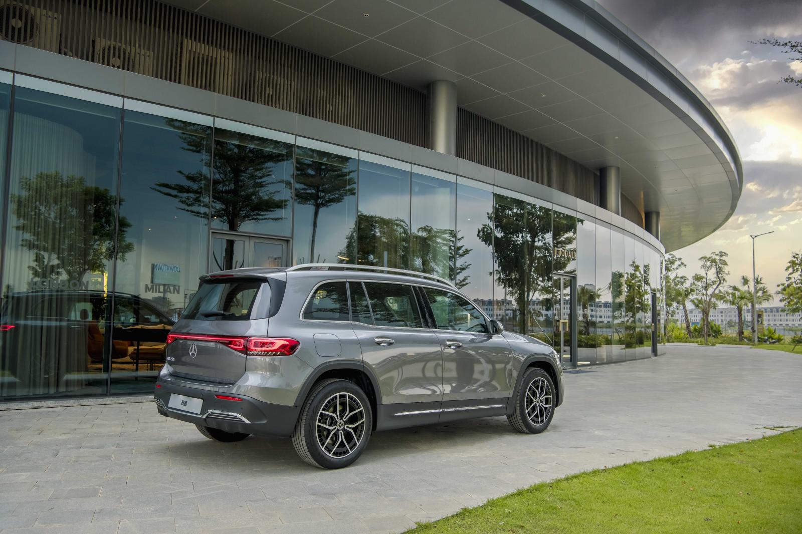 Thông số kỹ thuật Mercedes-Benz EQB 250 2023: Động cơ - Vận hành