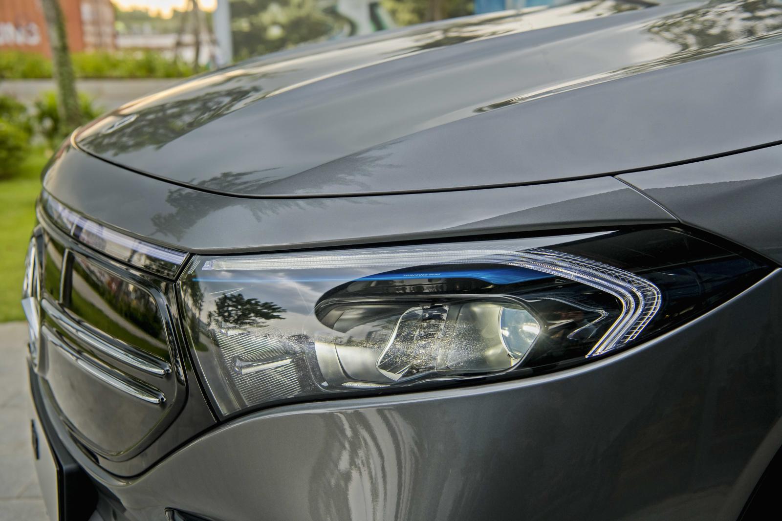 Hệ thống chiếu sáng trước của xe Mercedes-Benz EQB 250.
