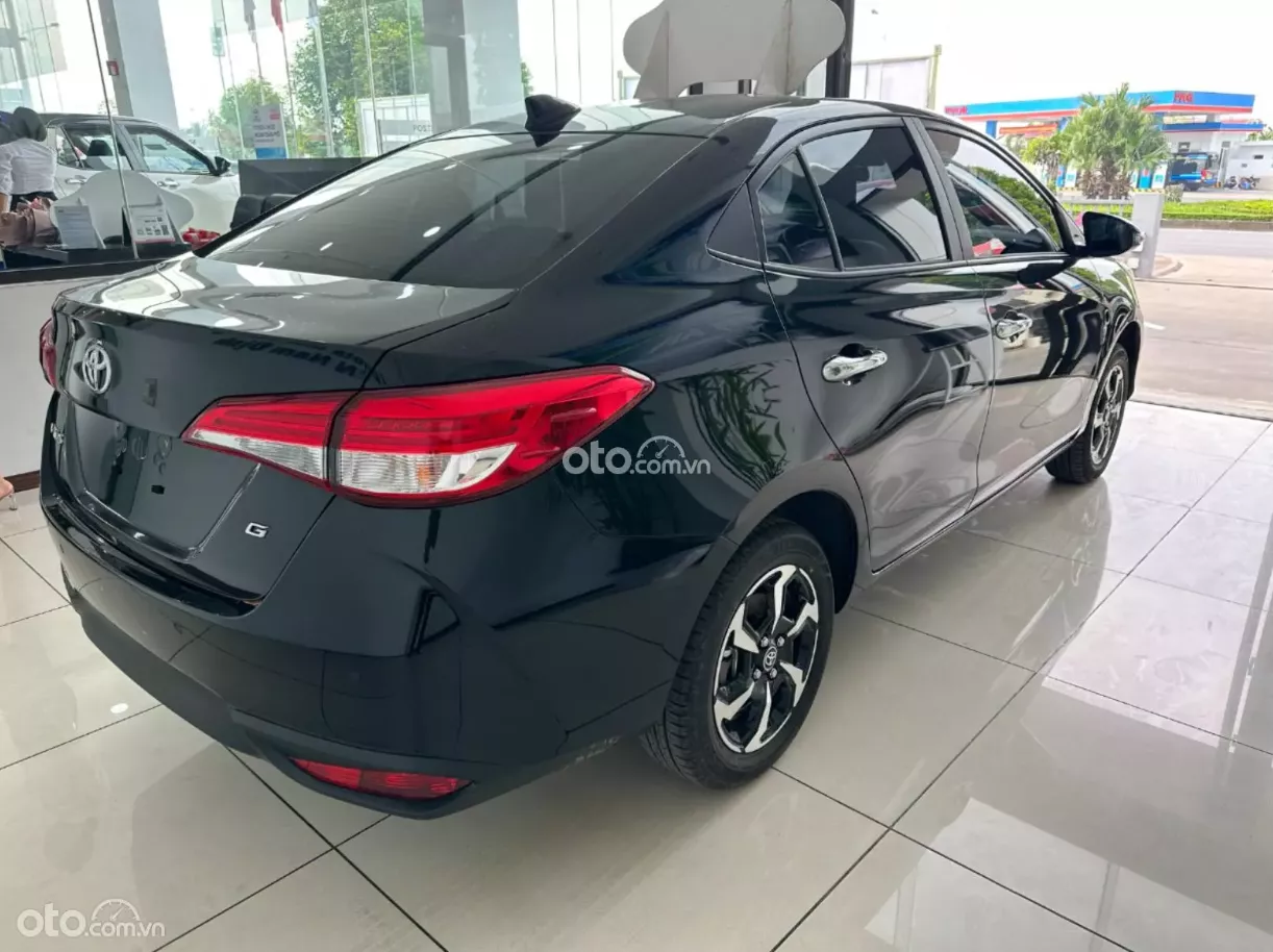 Toyota Vios n&acirc;ng cấp 2023 nhận kh&aacute; nhiều tinh chỉnh về ngoại h&igrave;nh.