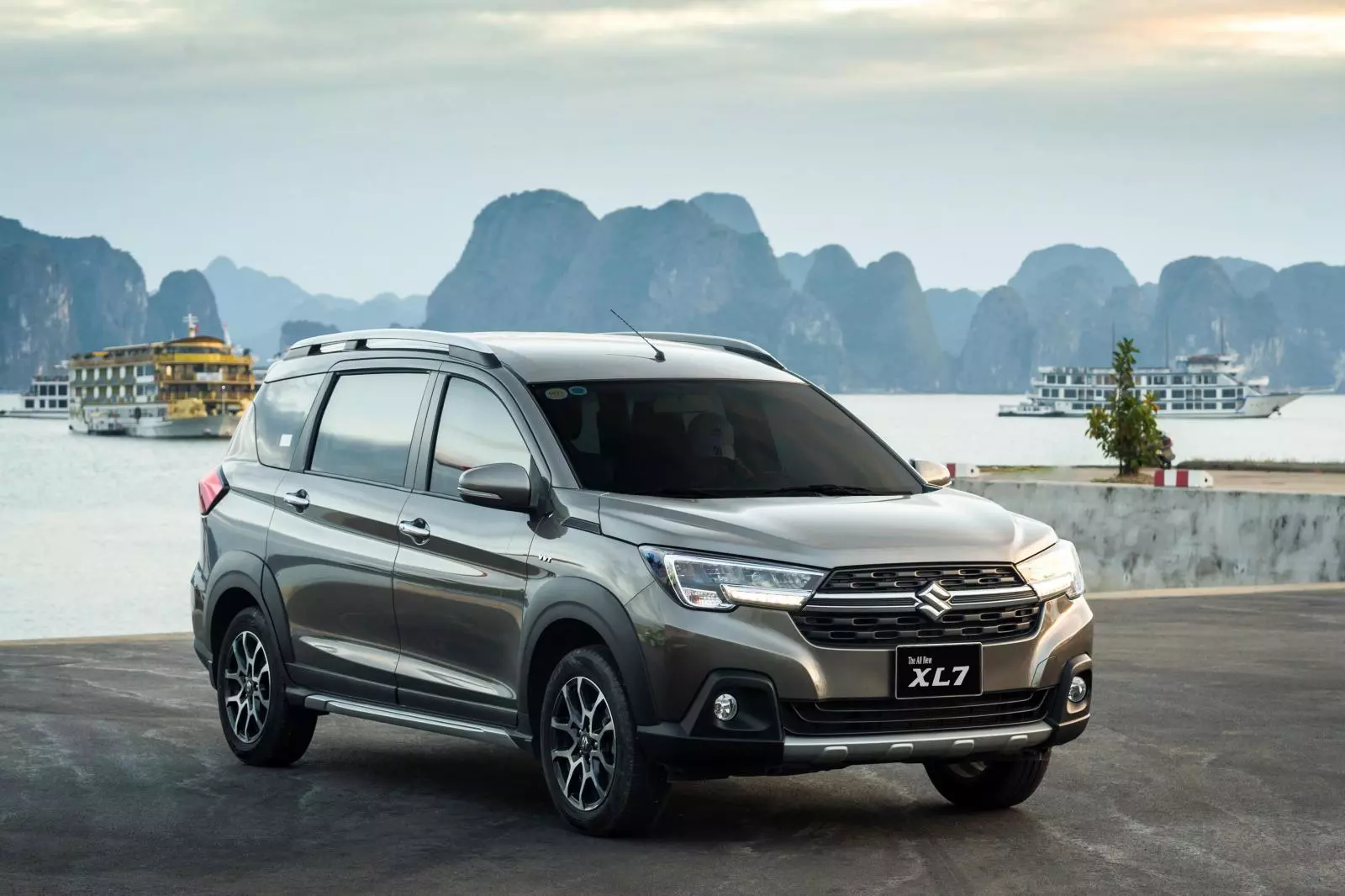 Bộ đ&ocirc;i&nbsp;Suzuki&nbsp;Eriga v&agrave;&nbsp;Suzuki XL7 1