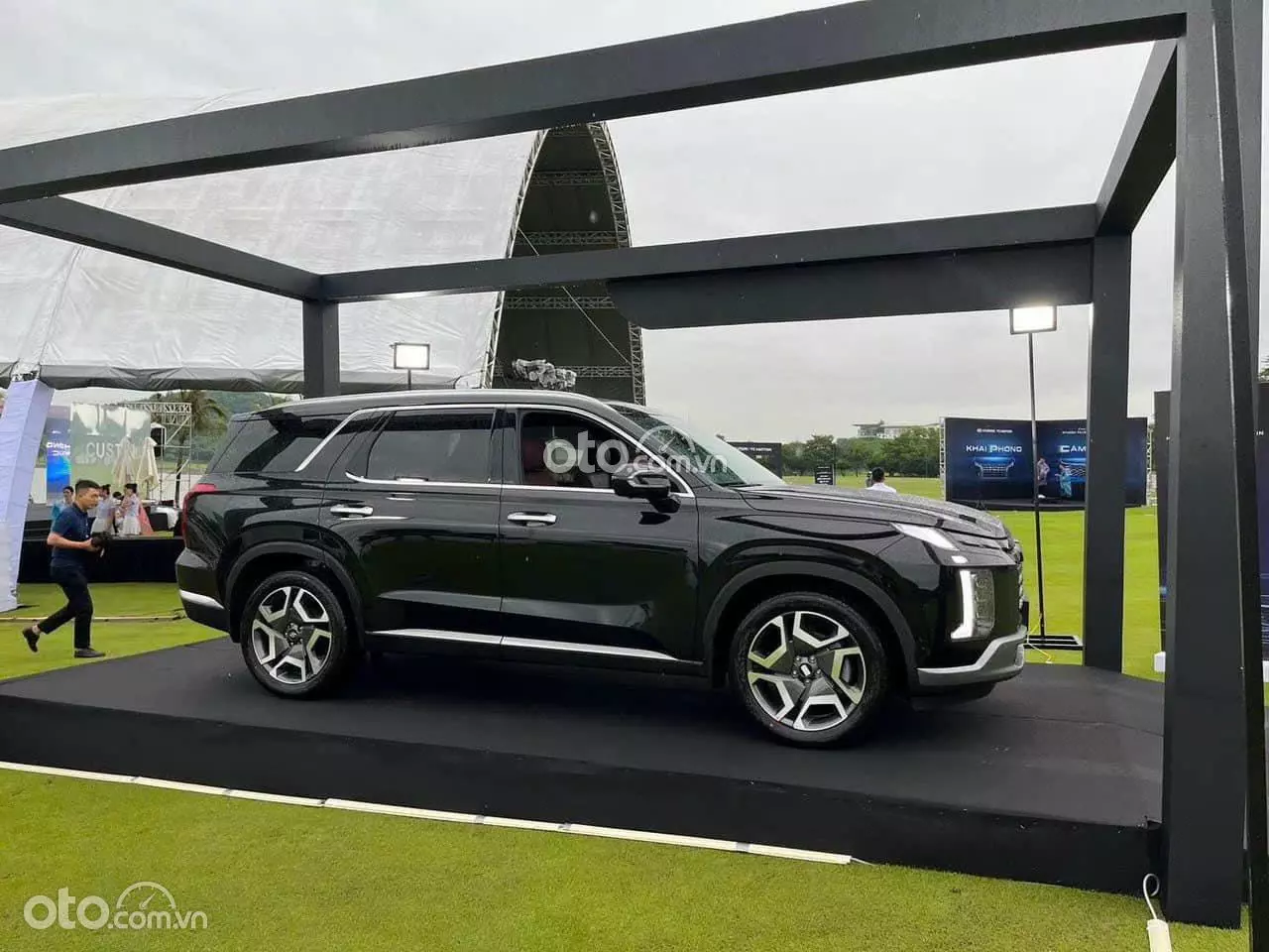Cầu vượt cung, Hyundai Palisade tiếp tục k&ecirc;nh gi&aacute; mạnh tại đại l&yacute;.