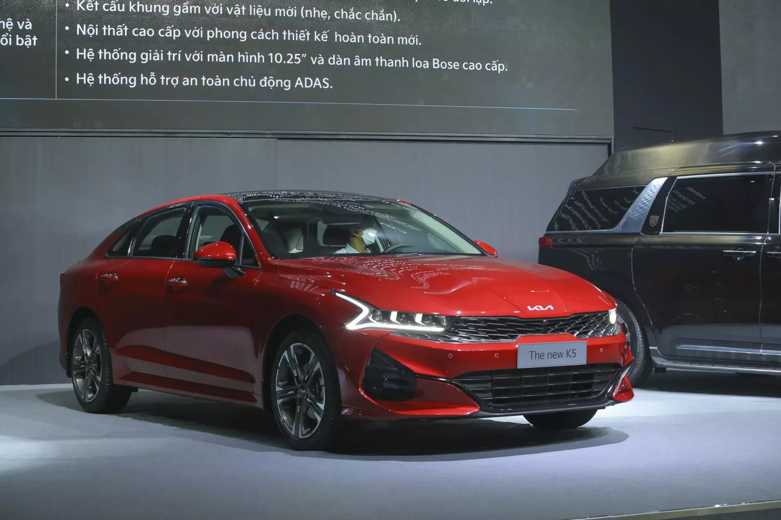 KIA K5: Doanh số 95 xe 1