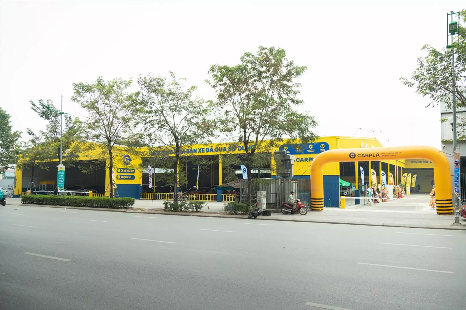 To&agrave;n cảnh Automall Carpla Phạm Văn Đồng - H&agrave; Nội 1