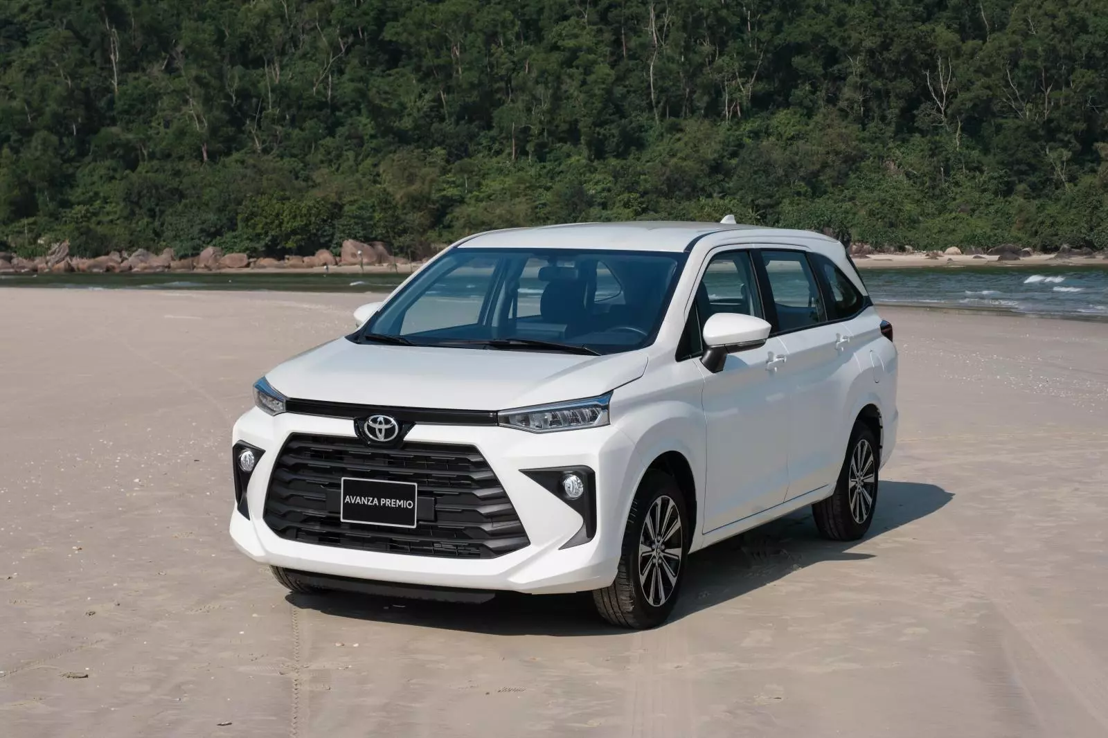 Daihatsu dừng giao xe trên toàn cầu vì bê bối gian lận thử nghiệm an toàn