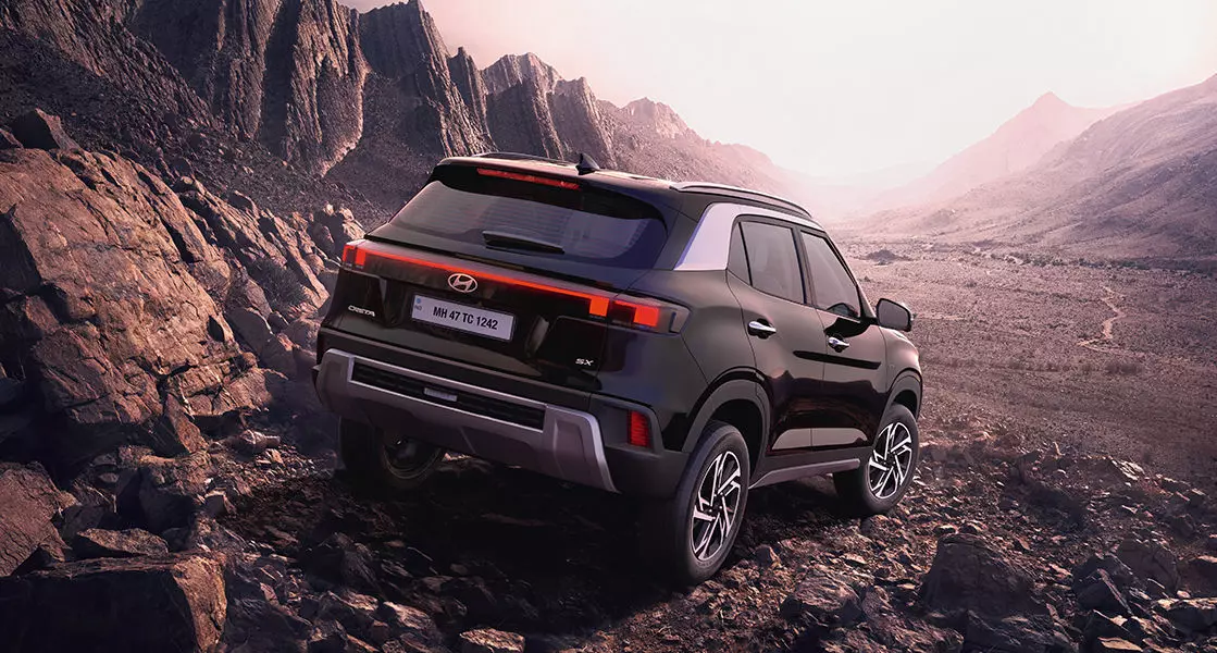 Đèn hậu xe Hyundai Creta 2024 .