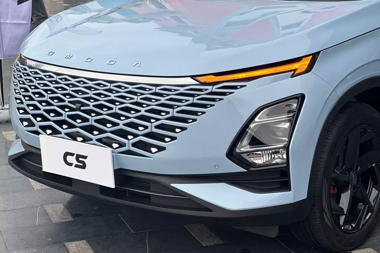 Omoda C5 1
