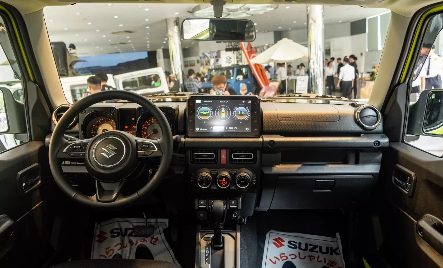 Không gian nội thất xe Suzuki Jimny.