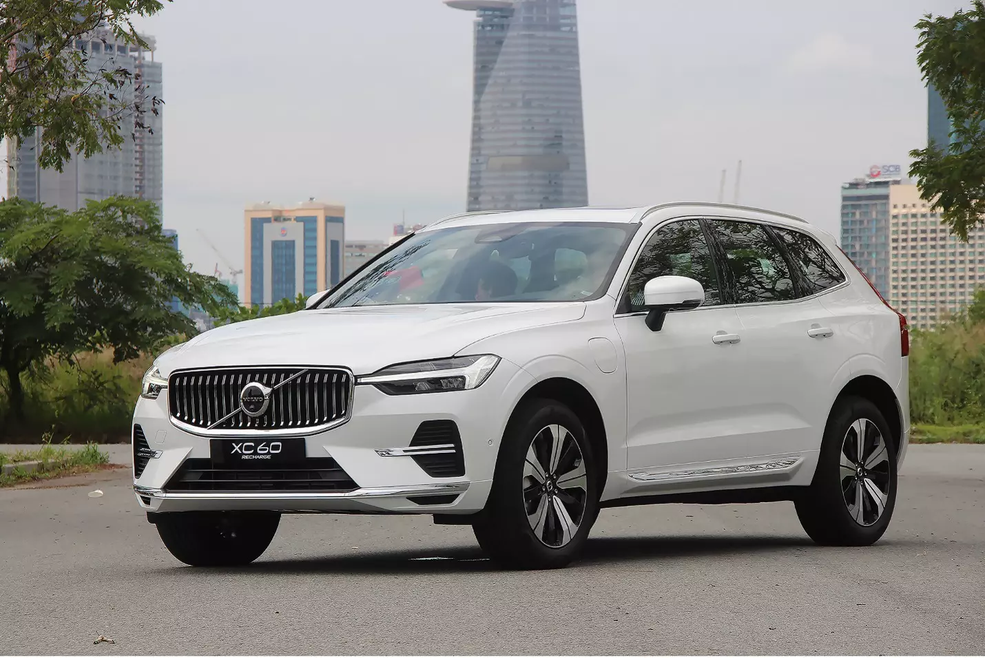 Loạt xe Volvo VIN 2022 giảm giá xả kho lên tới hàng trăm triệu đồng.