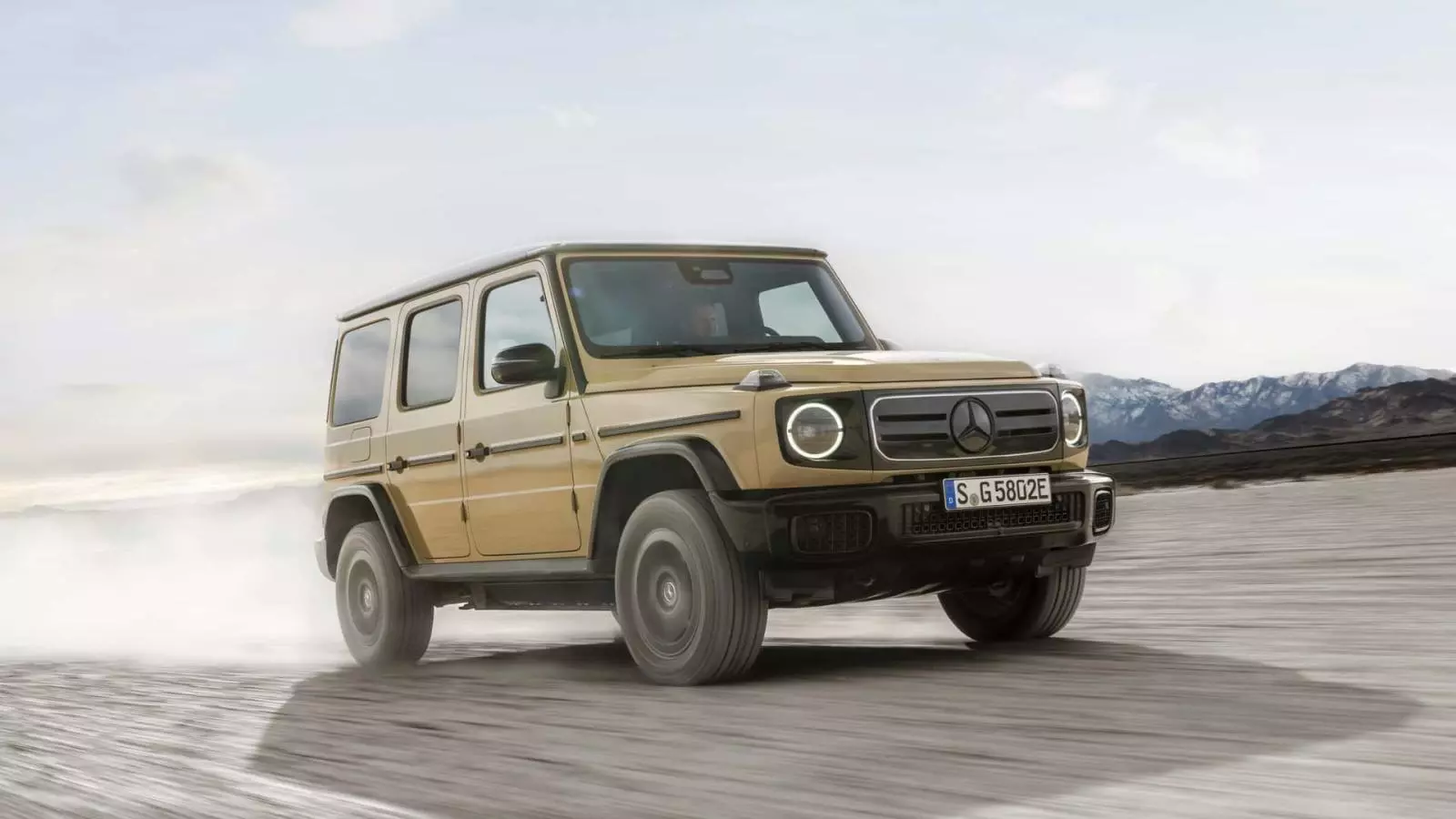 Điểm khác biệt rõ nhất trên Mercedes-Benz G 580 so với bản máy xăng nằm ở hệ truyền động.