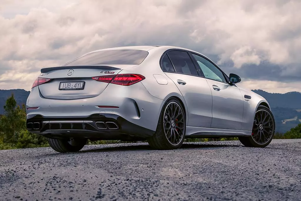 Đèn hậu xe Mercedes-AMG C 63 S E Performance .