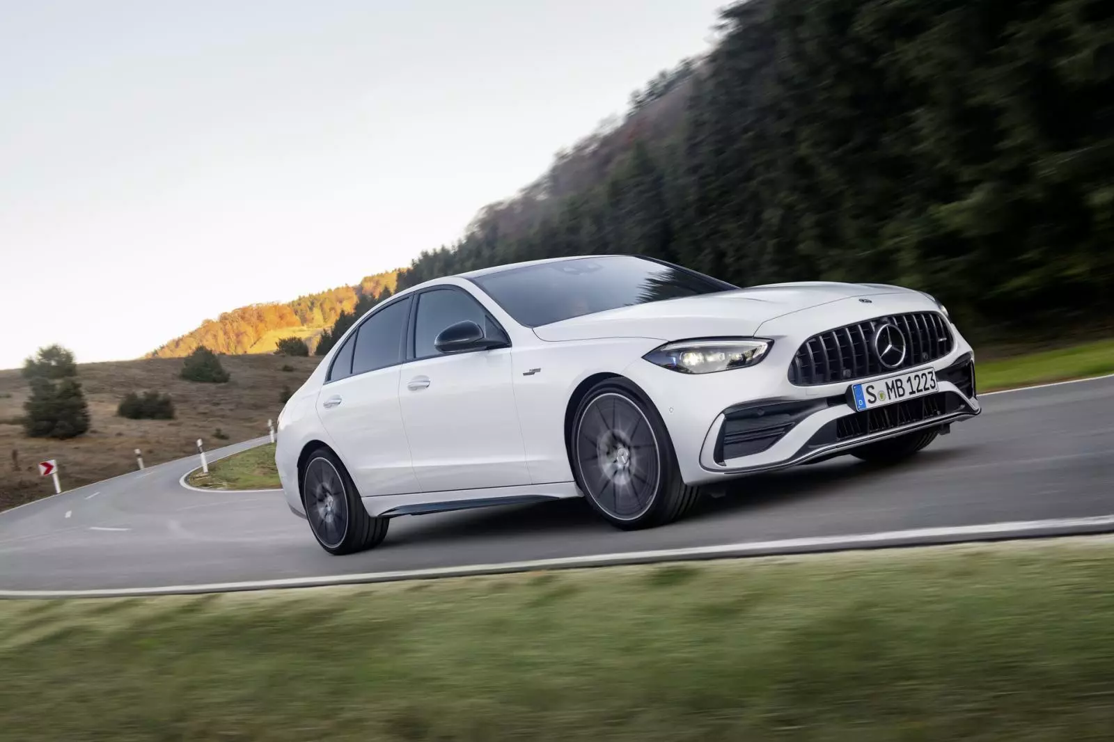 Giá lăn bánh Mercedes-AMG C 43 4Matic.