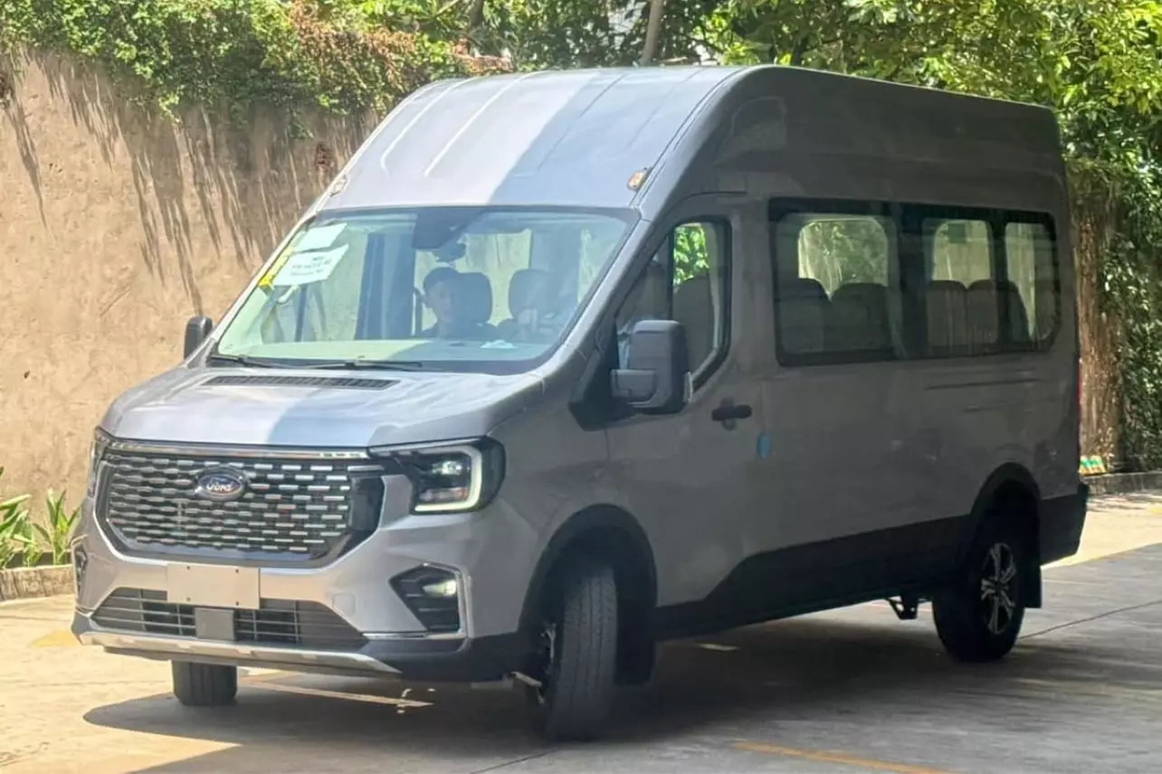 Ford Transit 2024 ấn định ngày ra mắt thị trường Việt 1