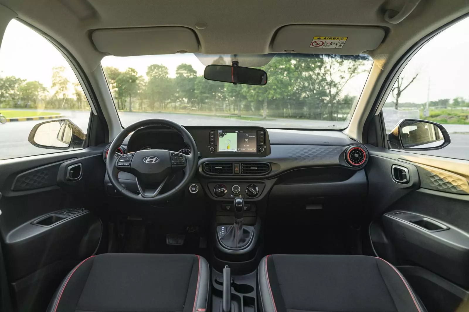 Nội thất xe Hyundai New Grand i10 1