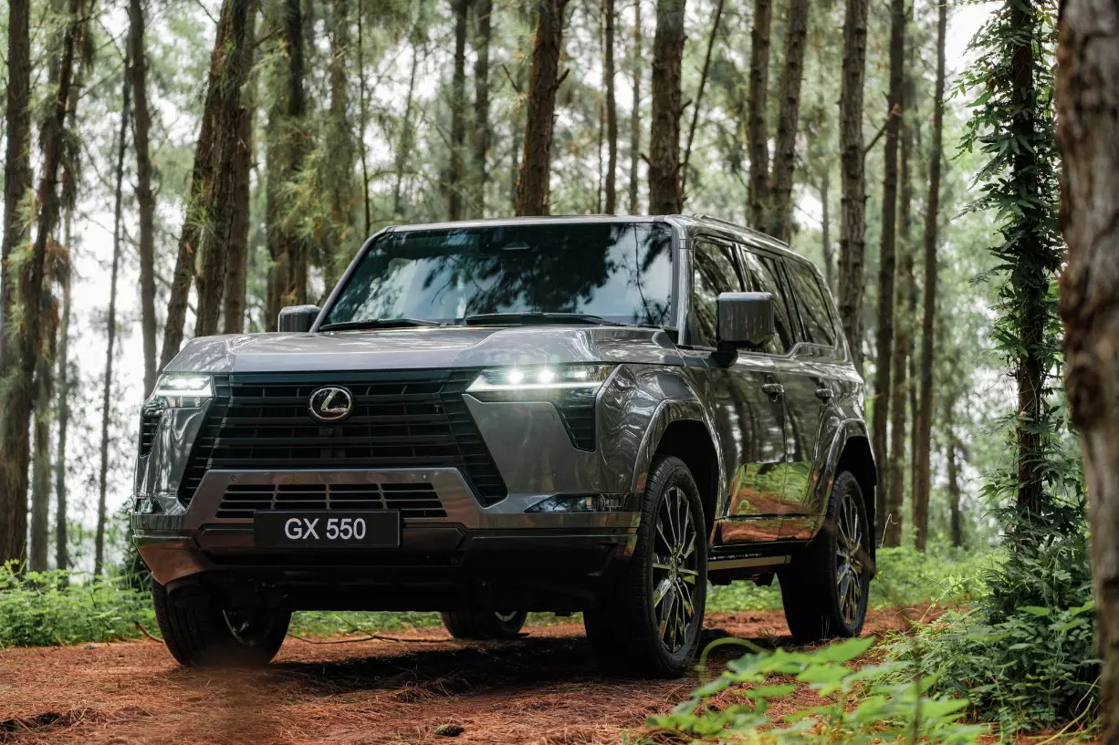 Lexus GX 550 2024 giá 6,2 tỷ đồng ra mắt đại gia Việt 1