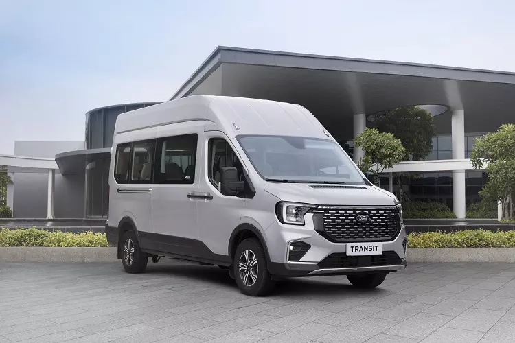 Cả ba phiên bản của Ford Transit 2024 cùng dùng chung động cơ dầu 2.3L mới.