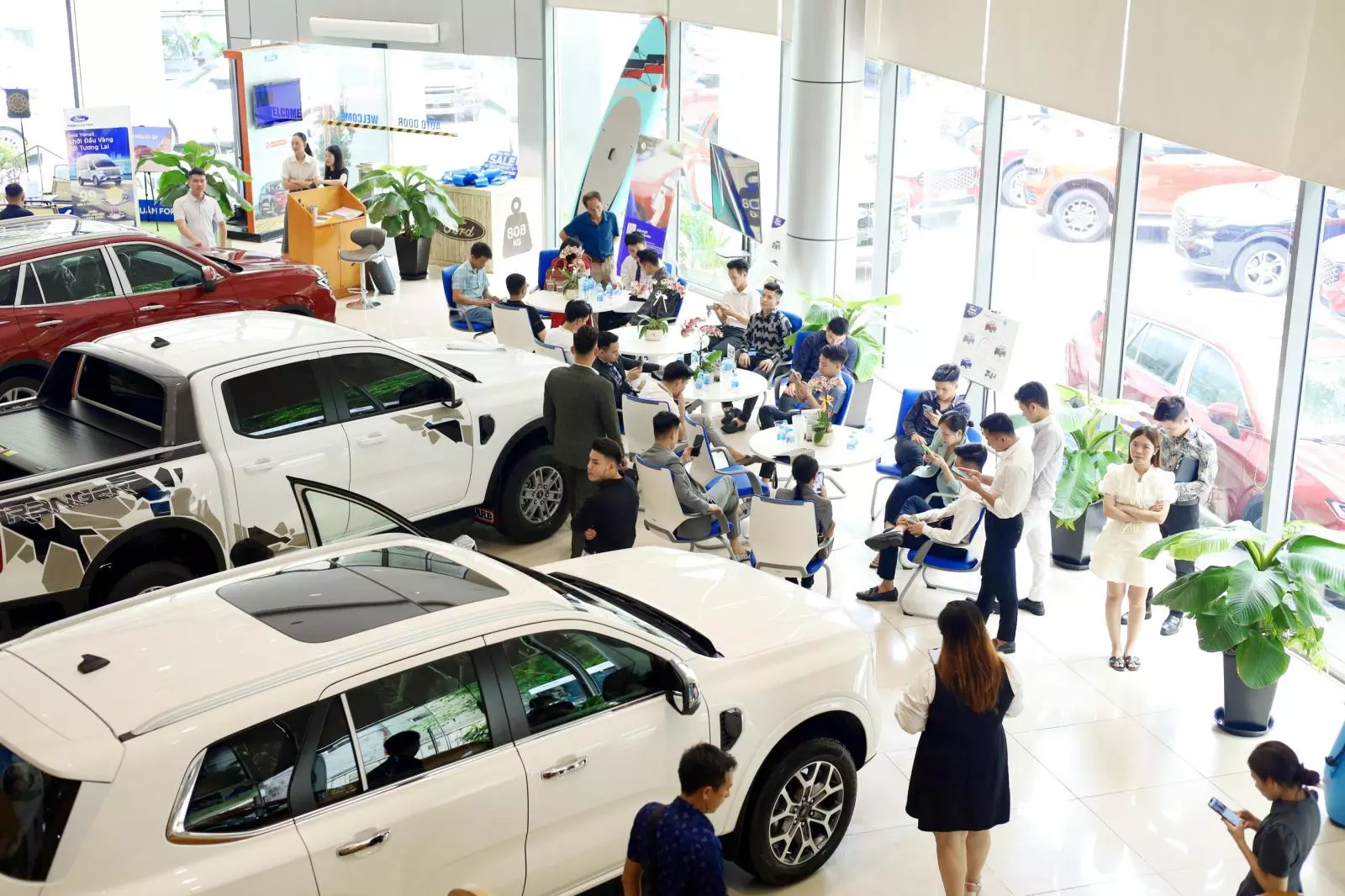 Mua xe tháng cô hồn: Chuyên gia phong thủy tiết lộ sự thật bất ngờ