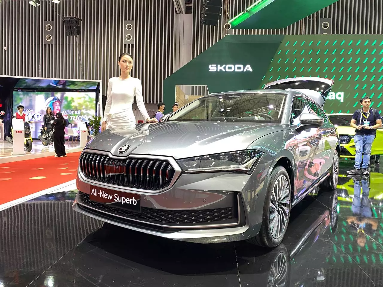 Skoda Superb.