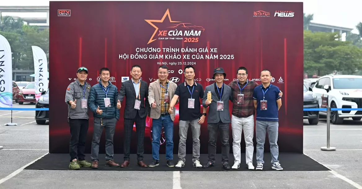Thành viên hội đồng giám khảo.