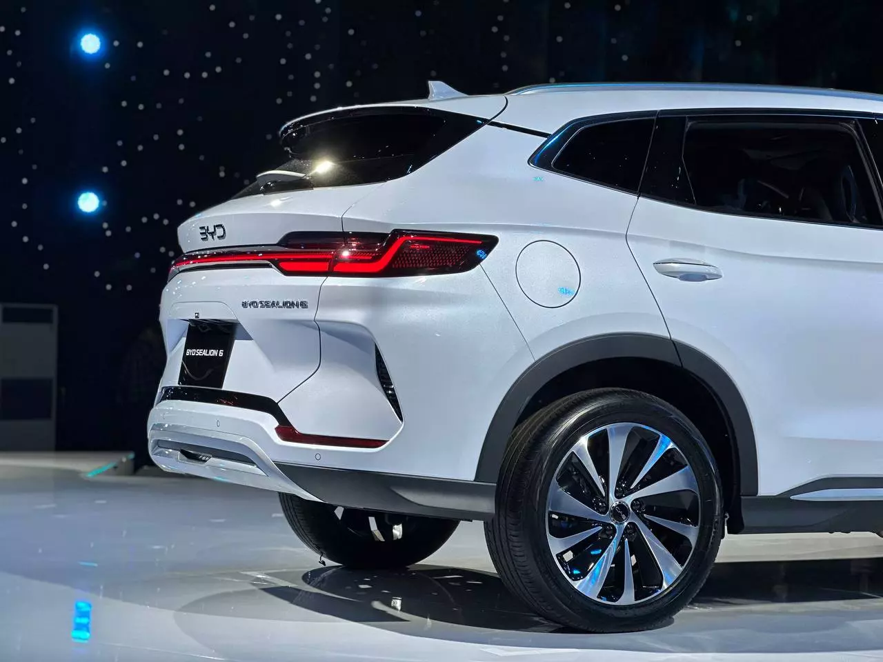 đèn hậu LED.