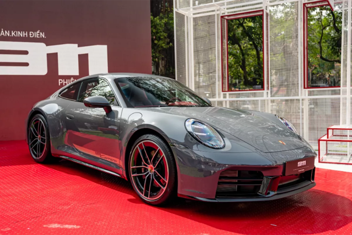 Porsche 911 2025 1