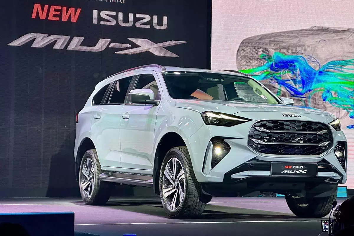 Isuzu mu-X 2025 ra mắt: Có 5 phiên bản, làm mới ngoại hình, giá tăng thêm 18 - 19 triệu đồng 1