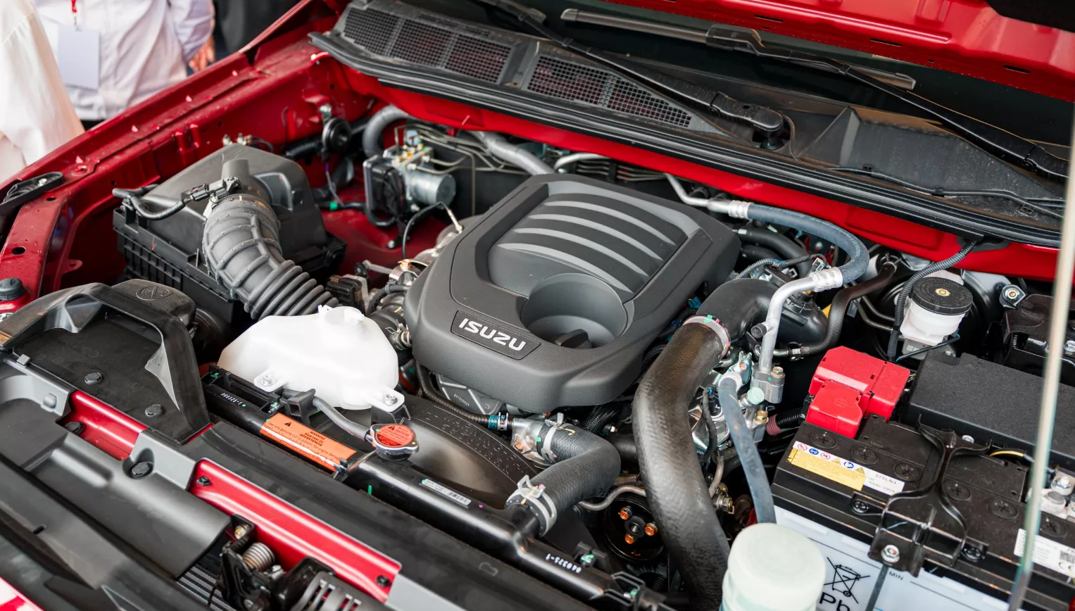 Isuzu mu-X 2025: Động cơ - Vận hành.