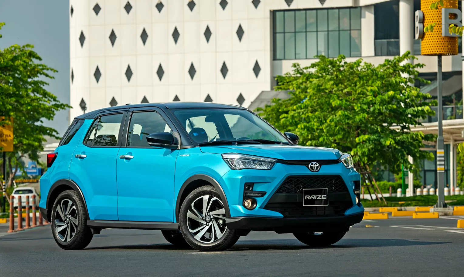 Toyota Raize sở hữu ngoại hình bắt mắt phù hợp với xu hướng người trẻ.