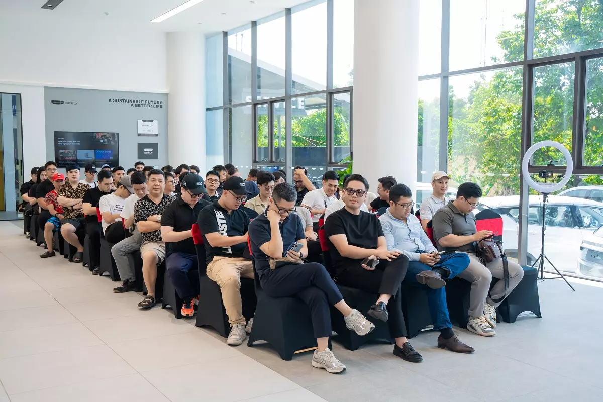  trải nghiệm Geely Coolray1.