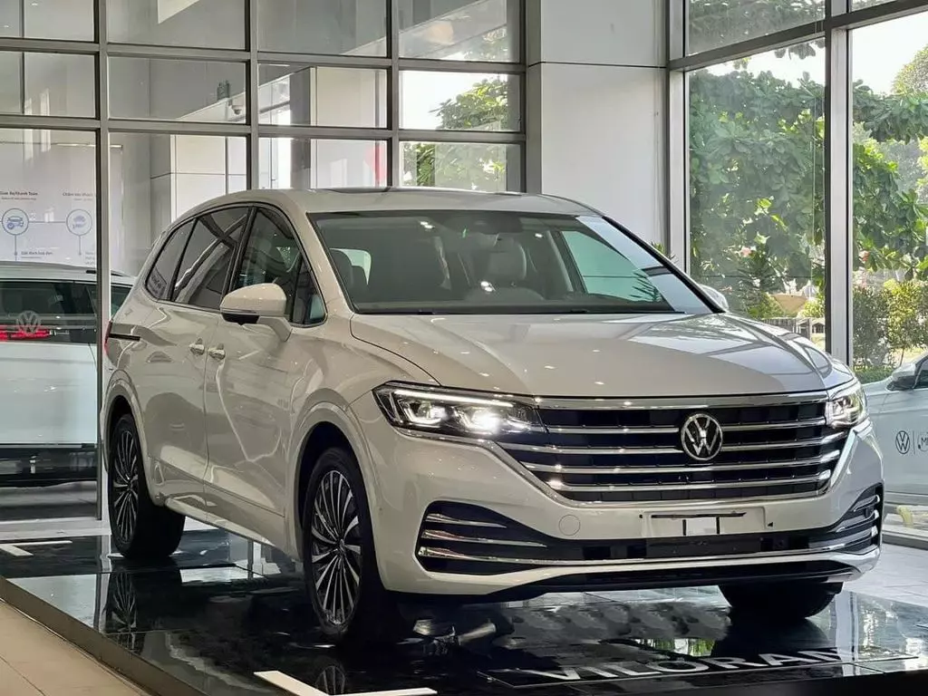 Cả thị trường đua giảm giá, tại sao Volkswagen Viloran lại tăng tới 100 triệu.