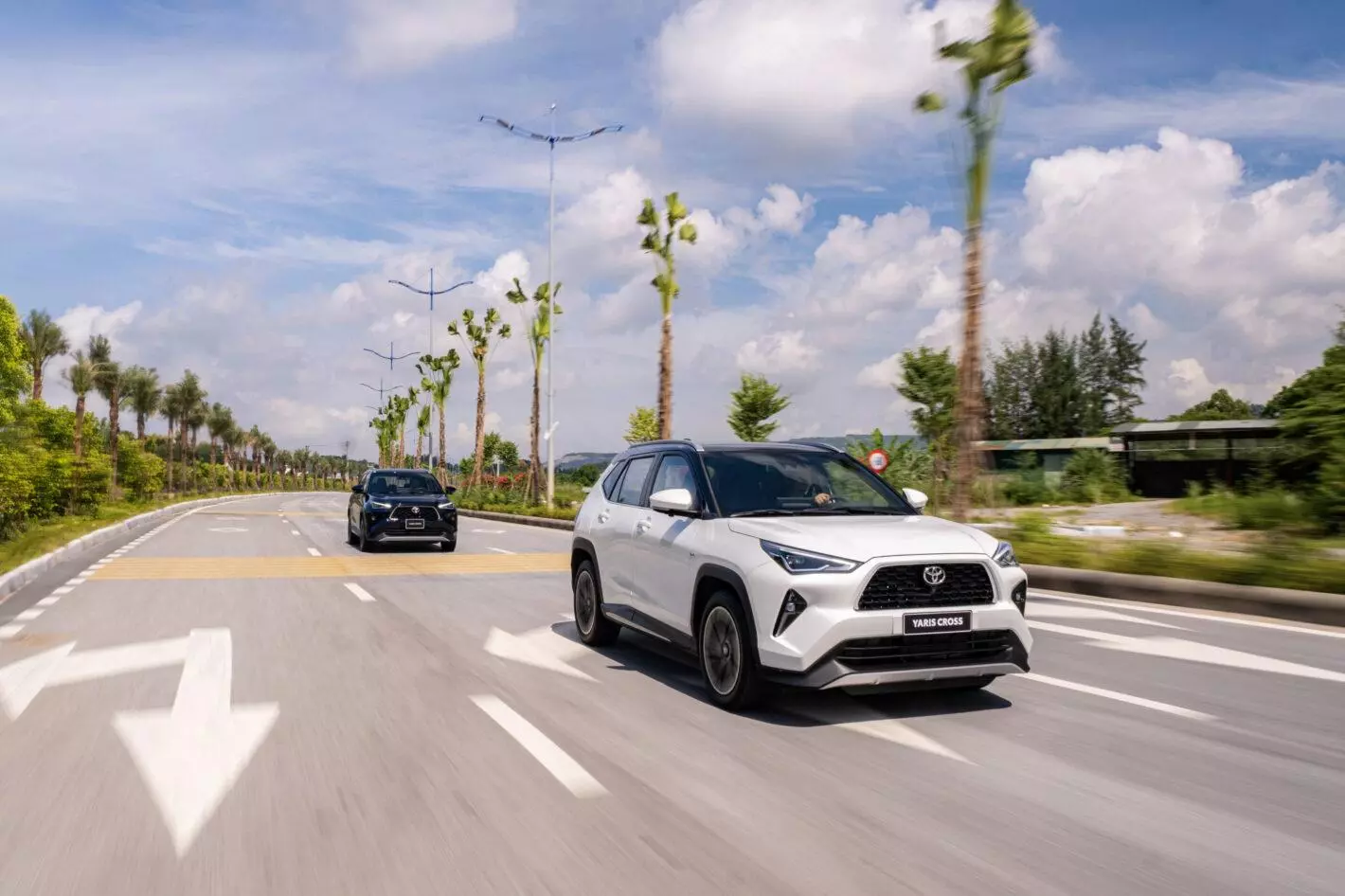 Thông số kỹ thuật xe Toyota Yaris Cross 2025: Động cơ.