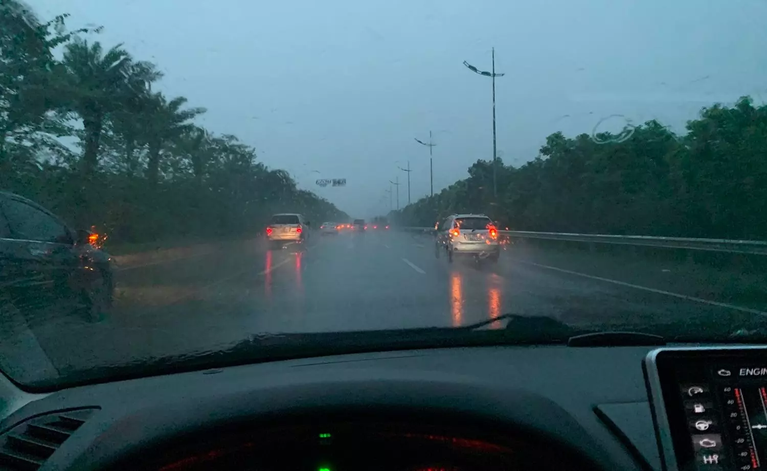 Giảm tốc độ.
