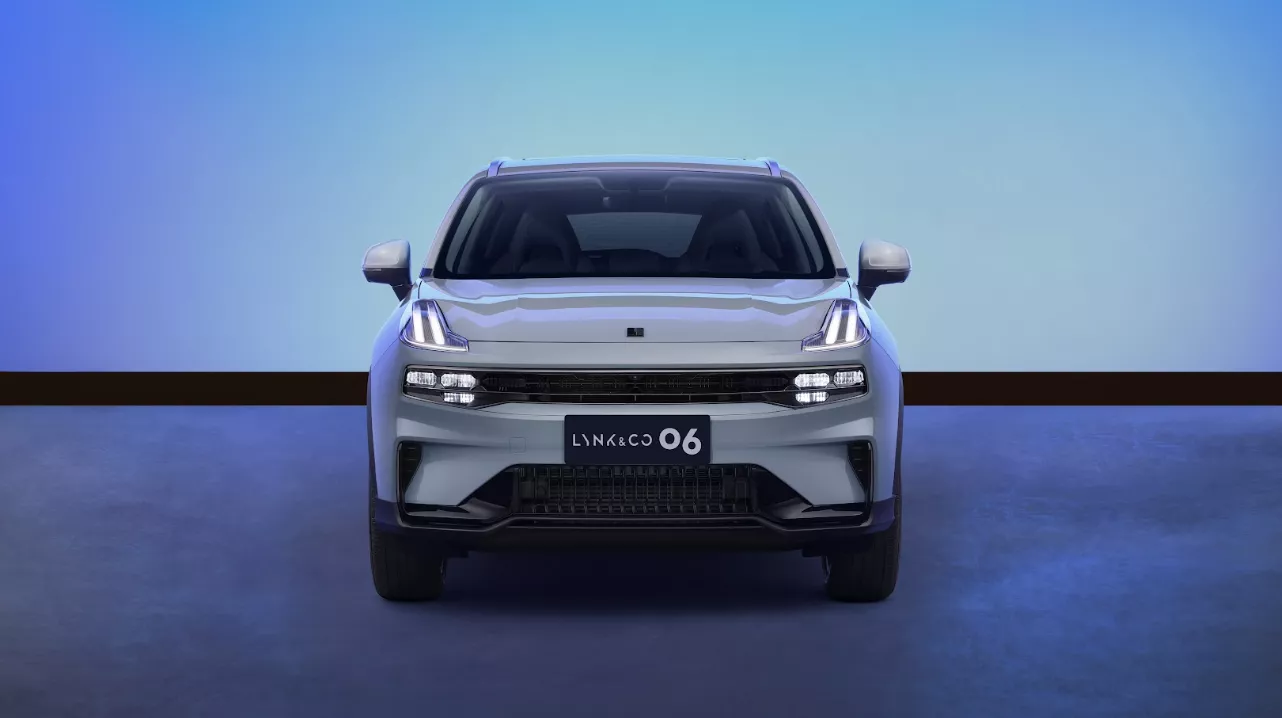 Động cơ Lynk & Co 06 Core Plus .