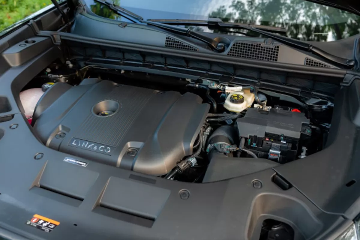 Lynk & Co 01 Hyper 2025 sử dụng động cơ Drive-E 2.0TD T4 Evo Turbo 1
