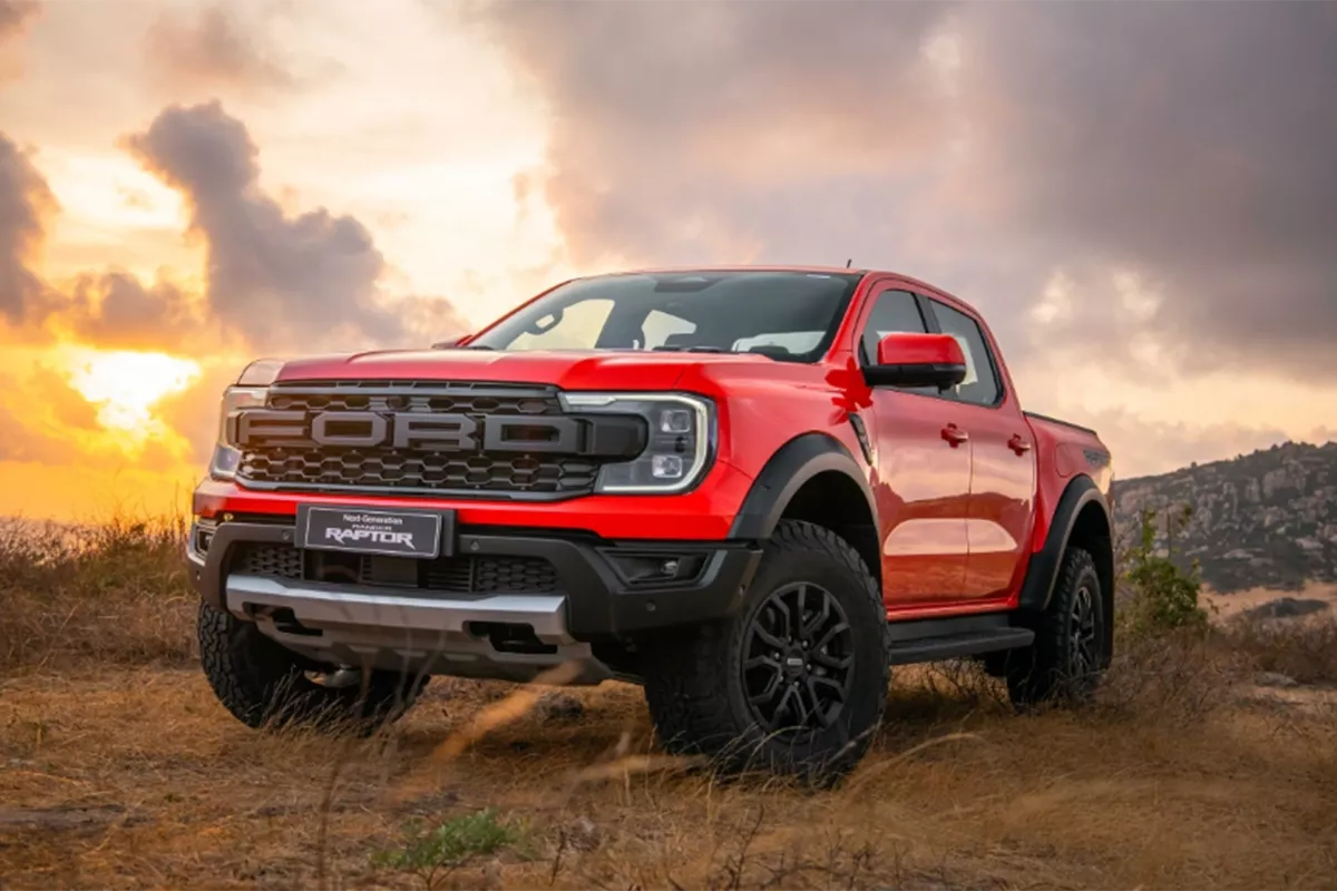 Doanh số xe bán tải tháng 7//2025: Hilux giành lại "Á quân", Ranger chắc ngôi đầu bảng 1