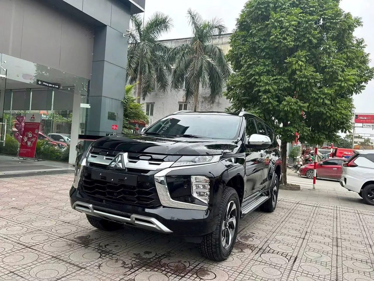 Mitsubishi Pajero Sport.