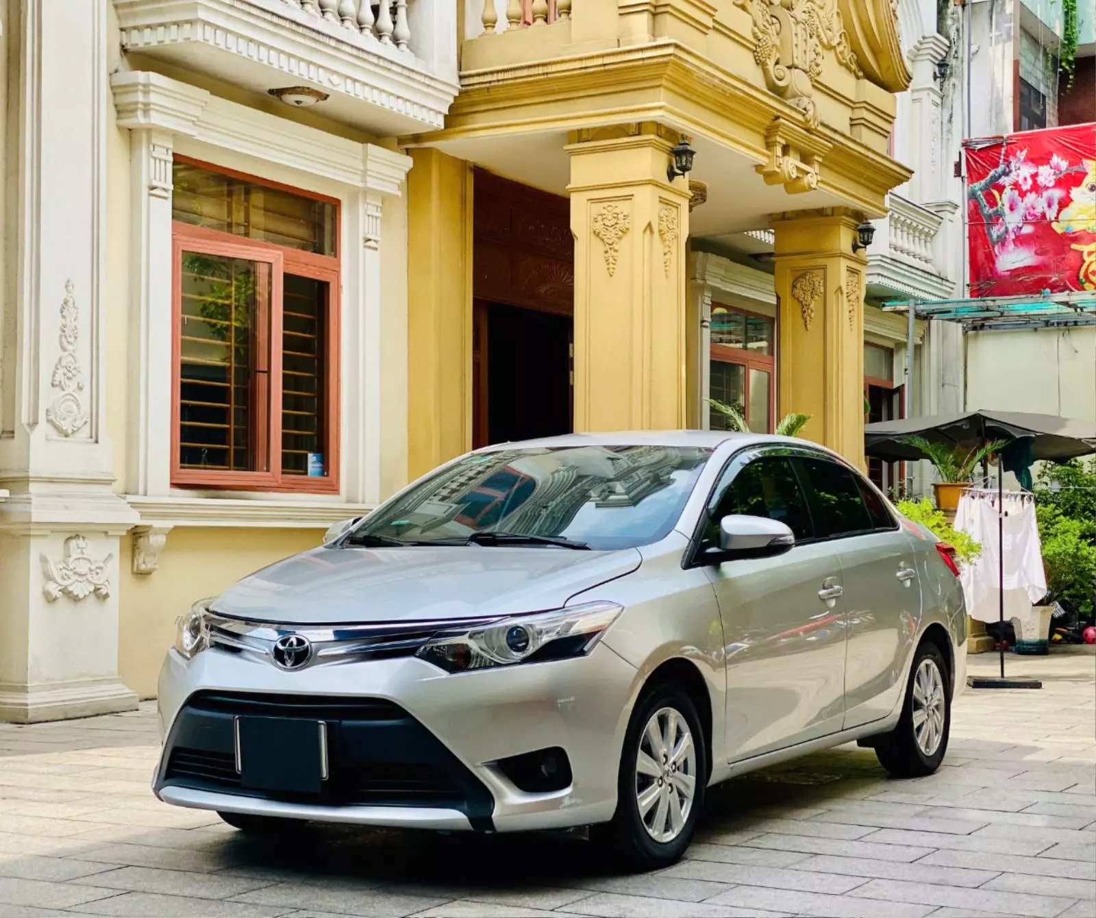 300 triệu có thể chọn được những chiếc sedan cỡ B đã qua sử dụng còn chất lượng tốt như Toyota Vios 2016.