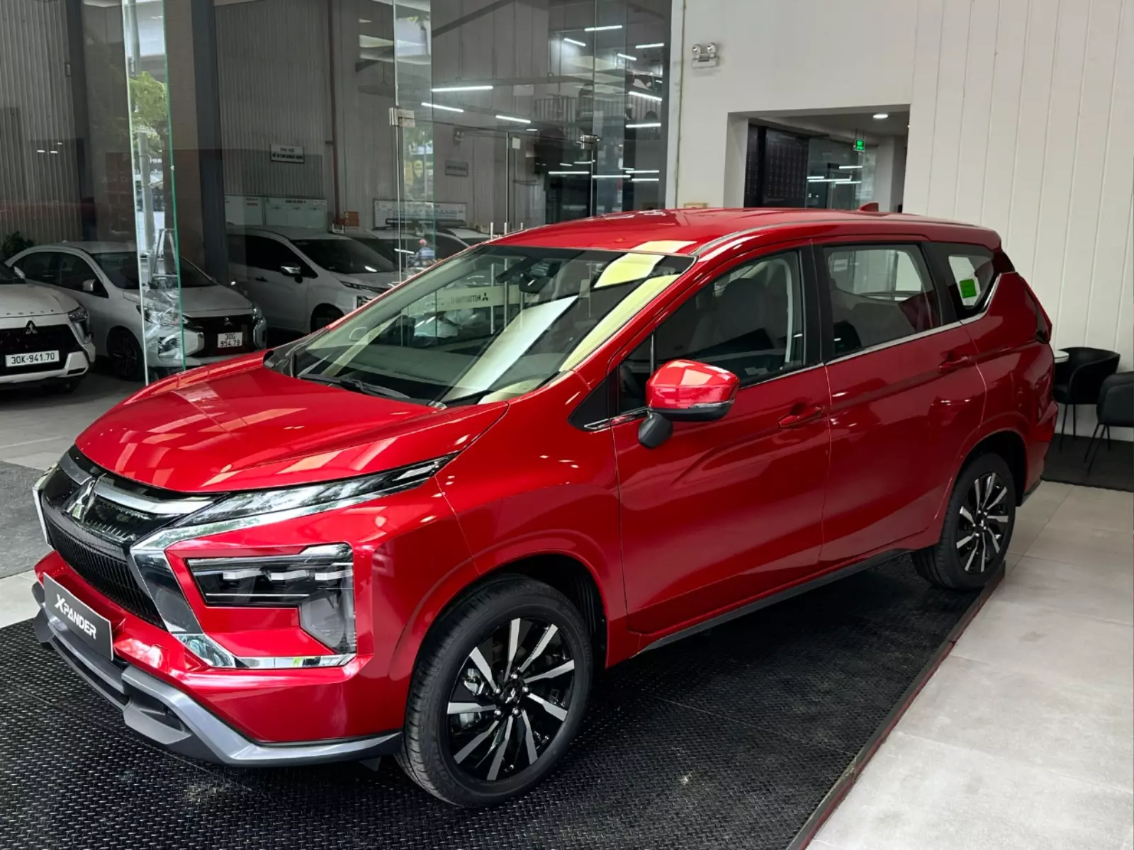Mitsubishi Xpander và Xpander Cross mới ra mắt với ưu đãi 100% phí trước bạ