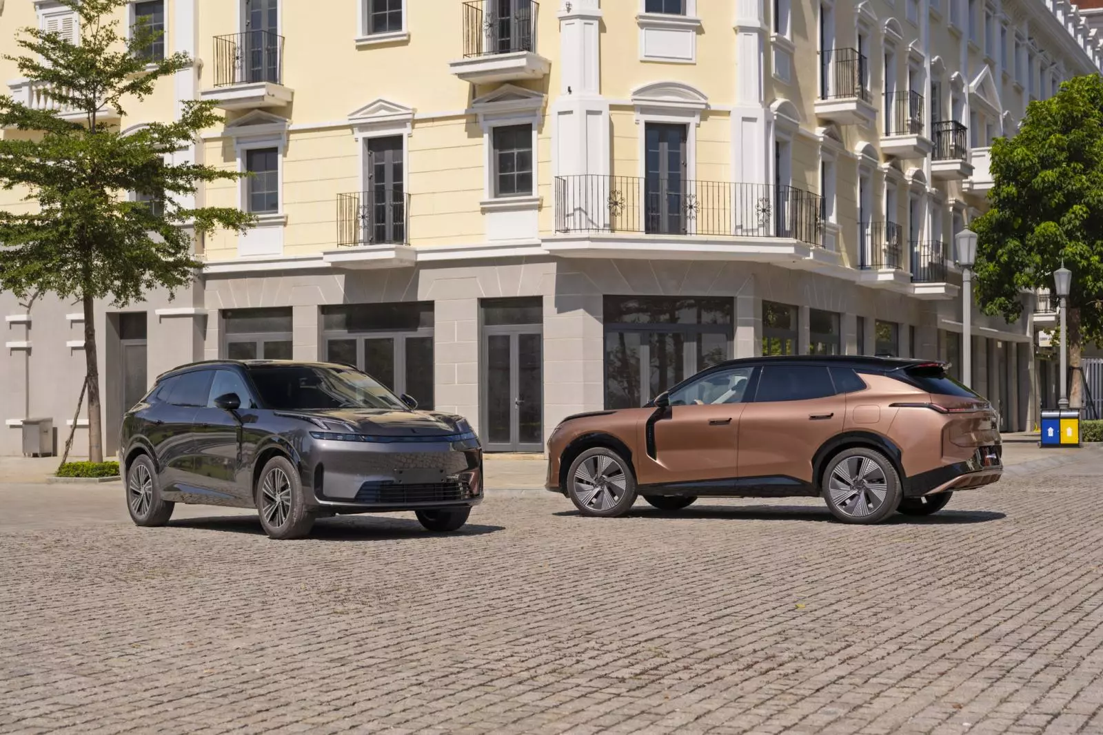 So sánh trực quan giữa hai phiên bản Pro và Halo So sánh trực quan giữa hai phiên bản Pro và Halo.