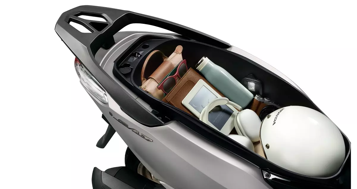  Cốp xe 37 lít của LEAD ABS.