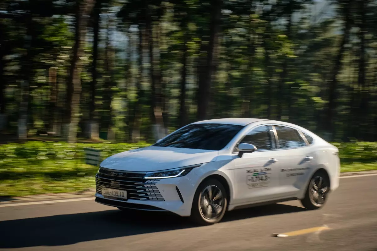 Nếu chỉ vận hành thuần điện, BYD Seal 5 có phạm vi di chuyển tối đa là 120 km