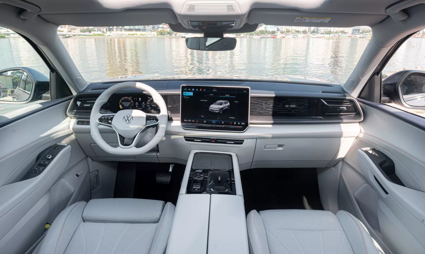 Volkswagen Teramont Pro mở b&aacute;n tại Việt Nam, gi&aacute; từ 2,799 tỷ đồng - Ảnh 4.