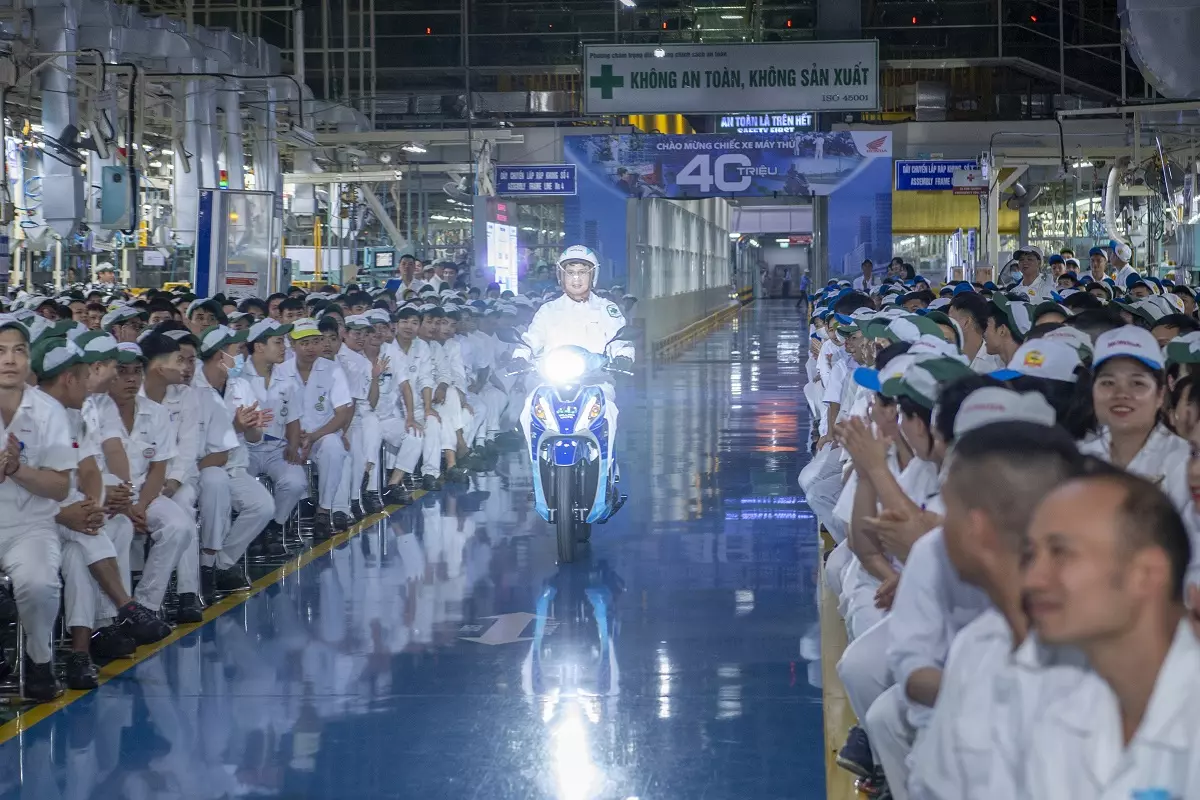 Cứ 24 gi&acirc;y c&oacute; một xe m&aacute;y Honda đến tay kh&aacute;ch h&agrave;ng Việt - Ảnh 2.