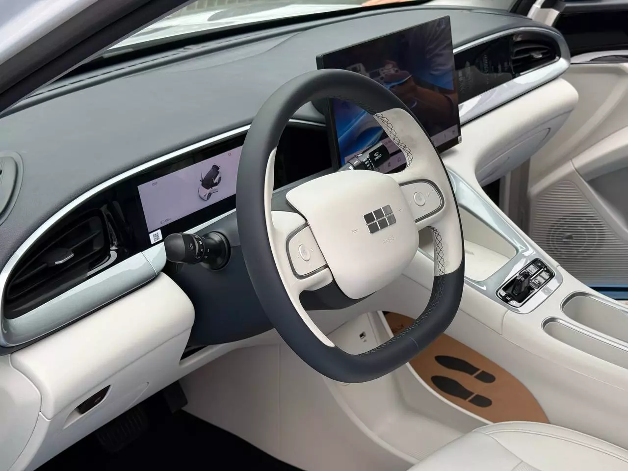 Geely EX2 gi&aacute; từ 459 triệu tại Việt Nam, chạy gần 400 km, c&oacute; đủ ADAS - Ảnh 4.