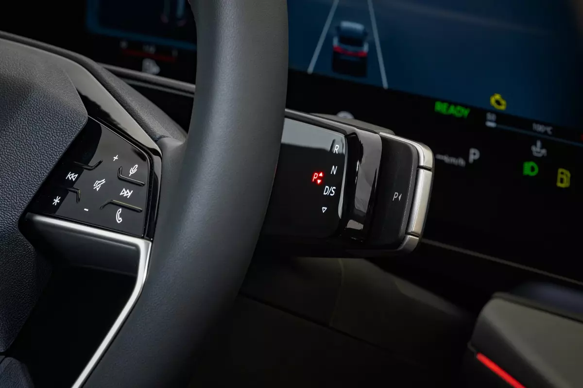 Chi tiết diện mạo mới và nâng cấp công nghệ Audi Q3 2026 hơn 2 tỷ đồng tại Việt Nam - Ảnh 7. Chi tiết diện mạo mới và nâng cấp công nghệ Audi Q3 2026 hơn 2 tỷ đồng tại Việt Nam - Ảnh 7.