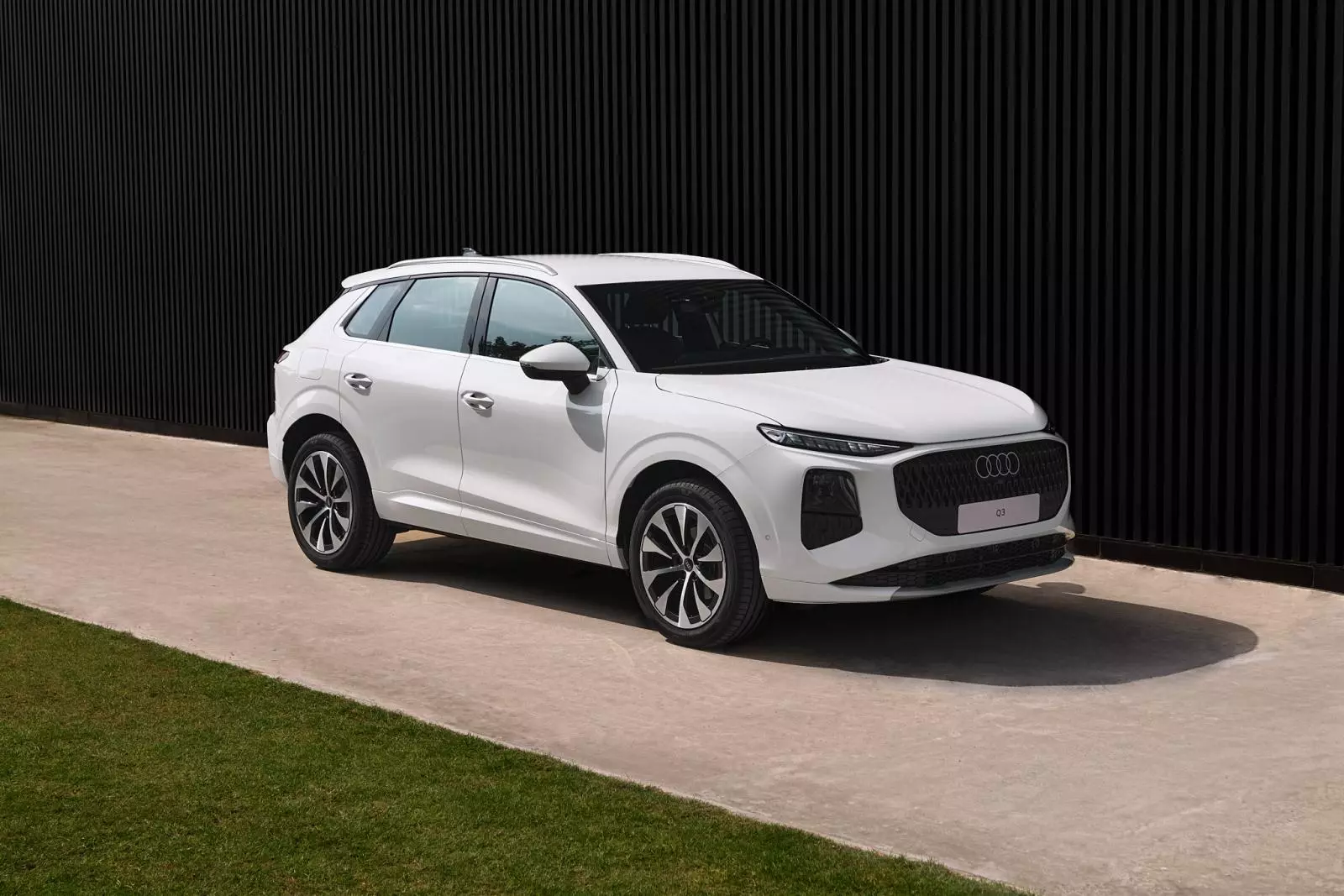 Chi tiết diện mạo mới và nâng cấp công nghệ Audi Q3 2026 hơn 2 tỷ đồng tại Việt Nam - Ảnh 1. Chi tiết diện mạo mới và nâng cấp công nghệ Audi Q3 2026 hơn 2 tỷ đồng tại Việt Nam - Ảnh 1.