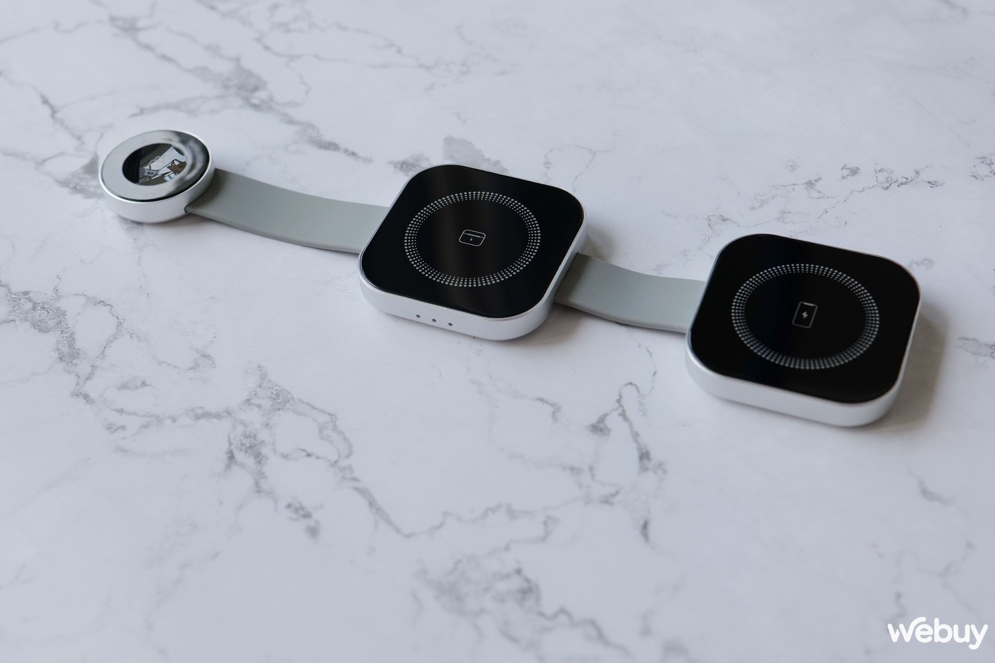 Dock sạc 3 trong 1 gấp gọn giá chỉ 900.000đ siêu hợp với ai có đủ combo iPhone - AirPods - Apple Watch- Ảnh 6. Dock sạc 3 trong 1 gấp gọn giá chỉ 900.000đ siêu hợp với ai có đủ combo iPhone - AirPods - Apple Watch- Ảnh 6.