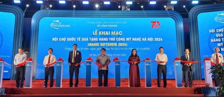 Hội chợ quốc tế Quà tặng hàng thủ công mỹ nghệ Hà Nội 2024- Ảnh 1.