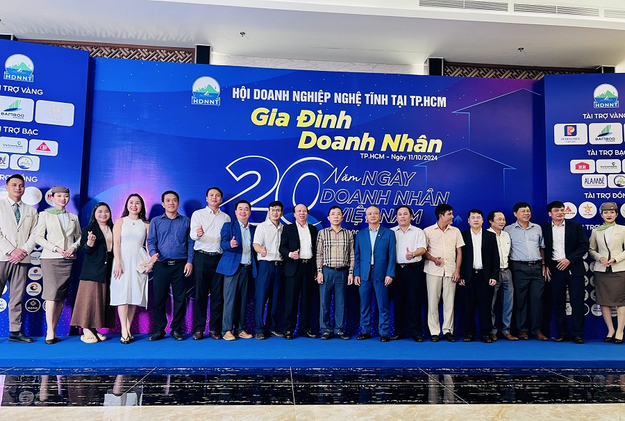 Các Doanh nhân tham dự chương trình họp mặt Hội Doanh nghiệp Nghệ Tĩnh tại TPHCM chào mừng ngày DNVN.